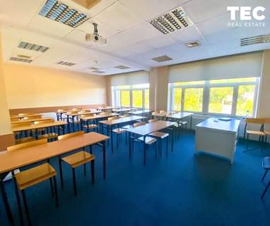 Biuro 300m ,Wola,gabinety open space,Parking