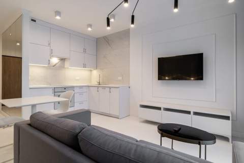 Duża kawalerka balkon-Wolska 45/blisko st. metra