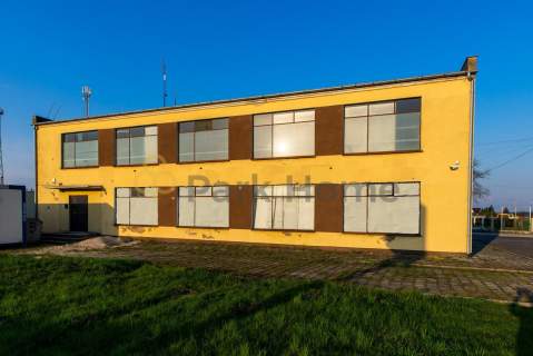 Budynek na wynajem 400m2 z działką 1456m2