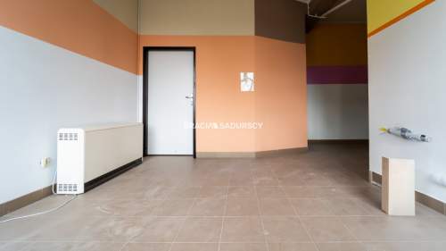 Lokal przy placu Bieńczyckim, Kraków Bieńczyce