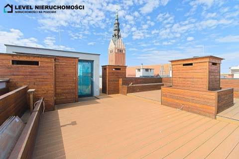 Dwupoziomowy apartament z tarasem