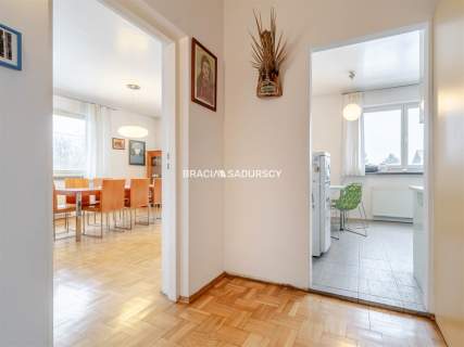 Dom wolnostojący 313m2 z basenem-blisko Krakowa