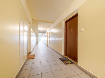 M 50M2 / 3 POKOJE / BALKON / GARAŻ / ZIELONO