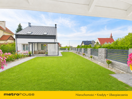 Nowoczesny bliźniak z pełnym wyposażeniem