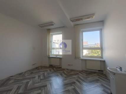 Śródmieście lokal biurowo-usługowy 23,80 m2 z umywalką, do wyna