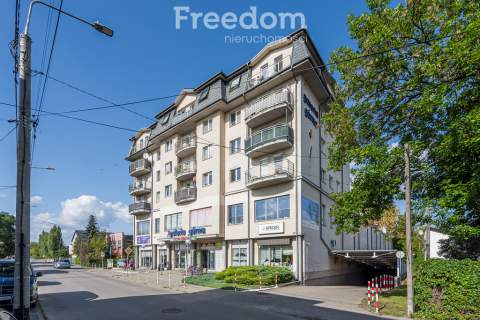 Lokal z witryną Galeria Handlowa blisko PKP
