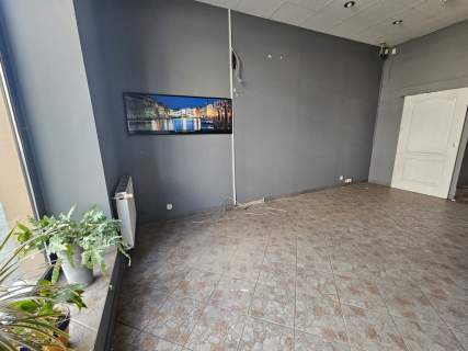 Lokal 3 pokoje, aneks 2 łazienki antresola sejf