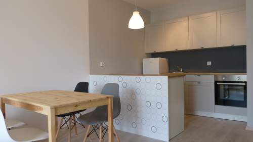 2-pokojowe mieszkanie z dużym balkonem PRYWATNY PARKING