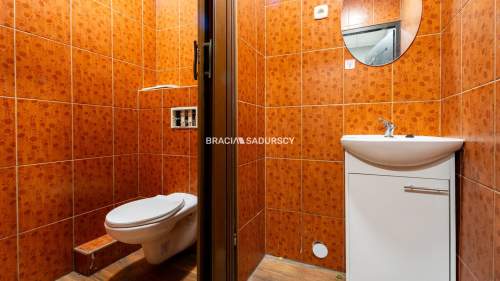 Lokal 135m2 front parter Kurdwanów