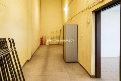 Lokal handlowo-usługowy w centrum Proszowic