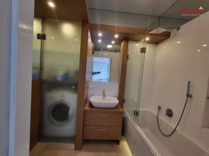 Apartament z miejscem postojowym - STAWKI 2A
