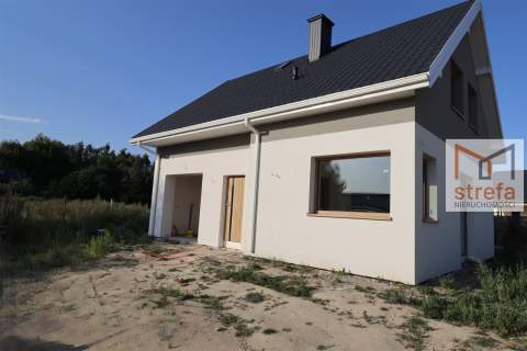 Dom Nr 2 Wolnostojący z garażem w bryle