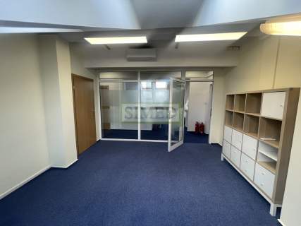 Wysoki standard,skosy,recepcja,parking,dostęp24h