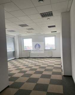 Włochy lokal biurowy 81,04m2 do wynajęcia