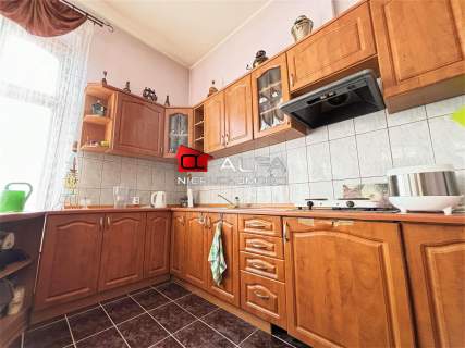 3-pokojowe mieszkanie na I piętrze-okolice Centrum
