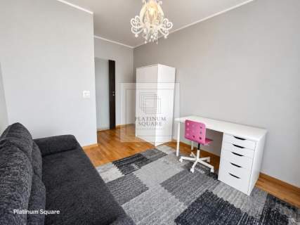pokoje ok. 78 m2 2 łazienki 2 balkony garaż pierszy najem