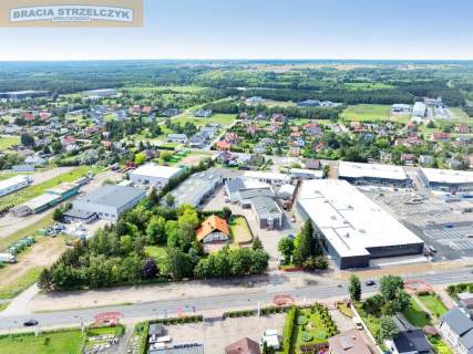 Hale, biura, magazyny, dom, przy centrum handlowym