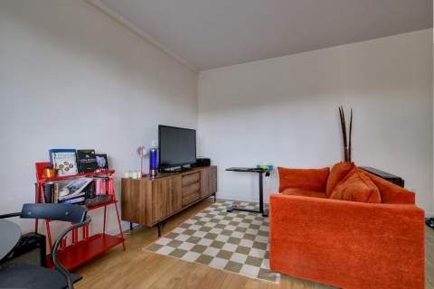 2 pokojowe, balkon, piwnica, niski budynek