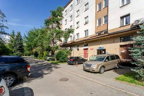 Lokal parterowy przy zajezdni Mały Płaszów