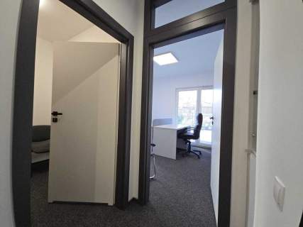 Nowoczesne reprezentacyjne biuro 40m2 parking