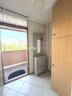 Naprzeciw Sky Tower/balkon/pokoje od podwórza