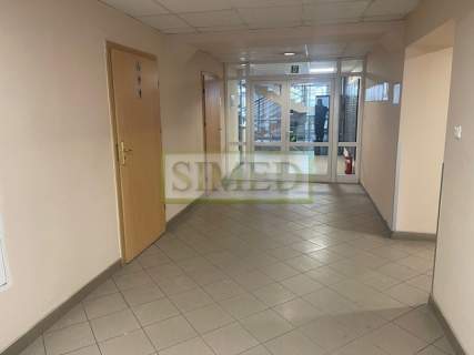 Dostep24h,magazyn,rampa,parking,ochrona,winda