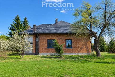 Dom 141,80 m2 z dużą działką