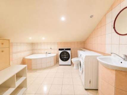 Radomsko 4 pokoje działka 1401 m2 do zamieszkania