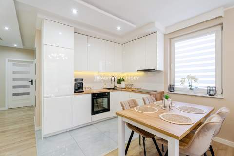 3 pok wysoki standard duży balkon ul. Kantarowicka