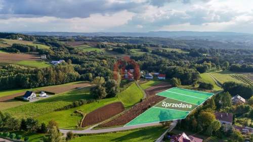 15 ar przy drodze powiatowej, 8 km od Ropczyc