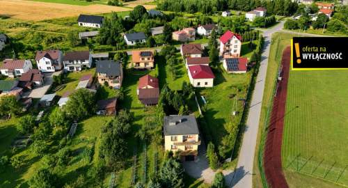 Dom przy stadionie-przestrzeń do aktywnego życia