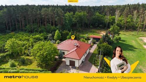 Dom z pięknym ogrodem oraz wysokim salonem