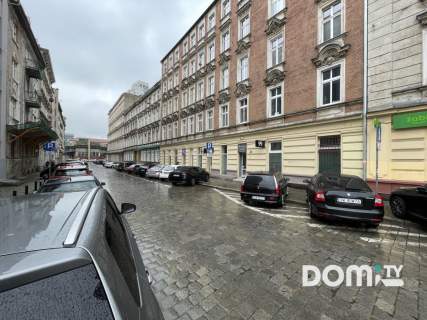 Wejście od ulicy, centrum miasta, parter, biuro