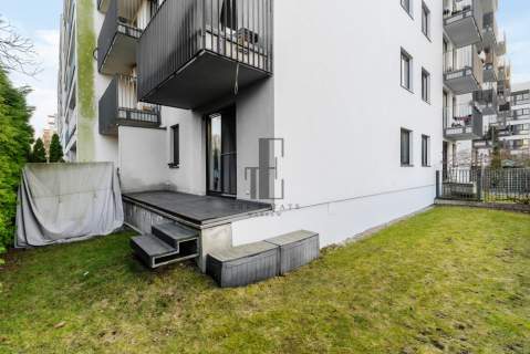 Ogród 92m2 - garaż - komórka , Zadbane