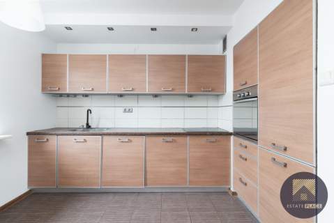 Przestronny apartament 105 m 4 Pokoje Garaż