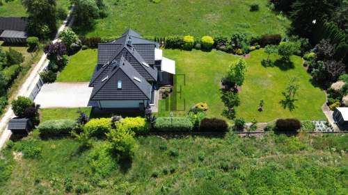 Dom wolnostojący 186 m2 na dużej działce 1603 m2