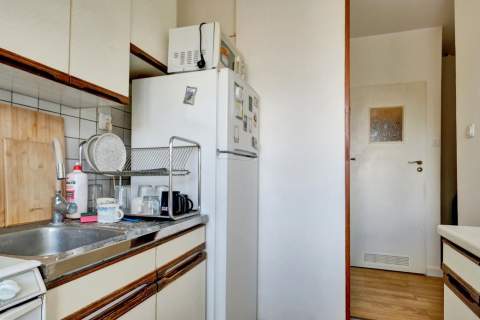 2 pokojowe, balkon, piwnica, niski budynek