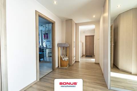 4 pokoje na Pogodnie balkon 1. piętro