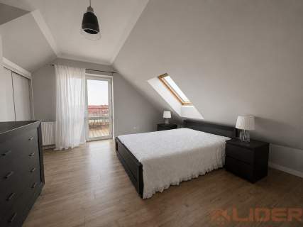 Dwupoziomowe, wyremontowane 53 m 2 balkony