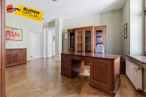 Lokal na siedzibę formy, idealny na kancelarie