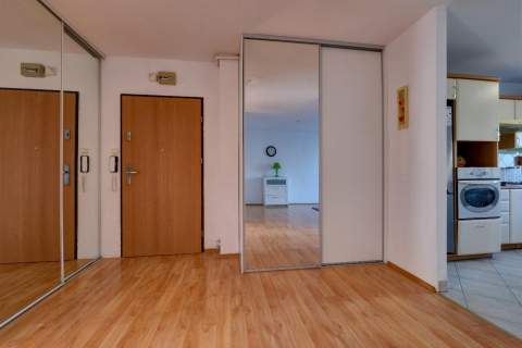 Trzypokojowe z dużą piwnicą /4,1 m2/