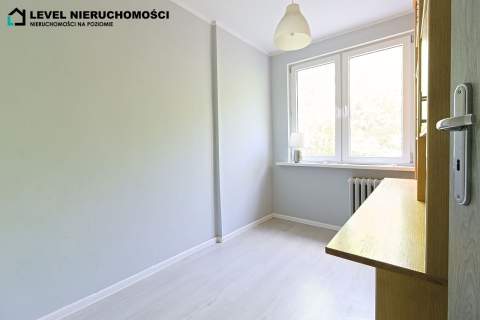 Trzypokojowe mieszkanie z balkonem