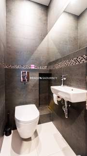 83m2 238m2 ogródek dwa m. postojowe