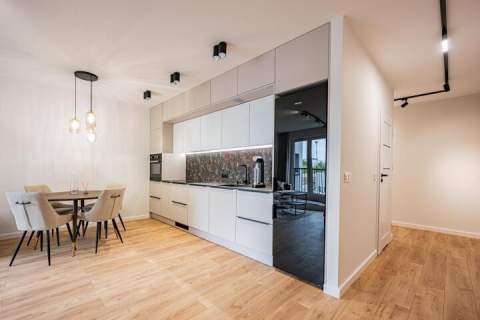 4-pokojowy apartament z balkonem 