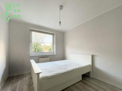 Gdynia Dąbrowa, 56m2, trzy pokoje, balkon, garaż, pierwsze piętro