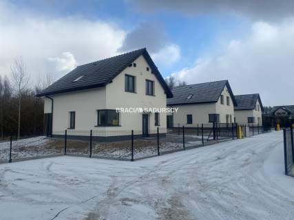 Kameralne osiedle domów w Liszkach