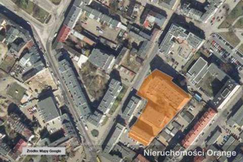 Kompleks budynków biurowych z parkingiem