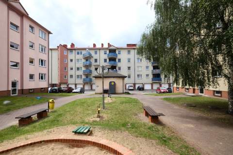Trzypokojowe z dużą piwnicą /4,1 m2/