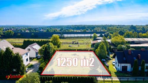 z wszystkimi mediami, obok nowych domów, 5 min- wjazd na Autostradę...