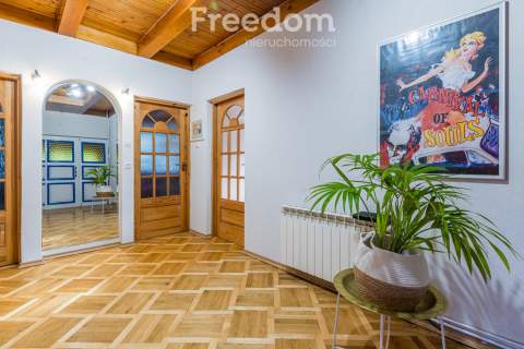 Dom/2 mieszkania/garaż/Wołomin